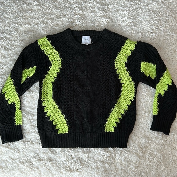 J.O.A black & neon green Sweater - Picture 1 of 10